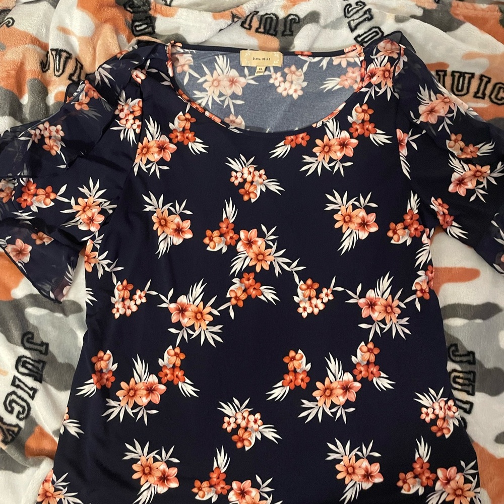 ☘️☘️Stylish Floral Blouse in Navy by Diana Bell